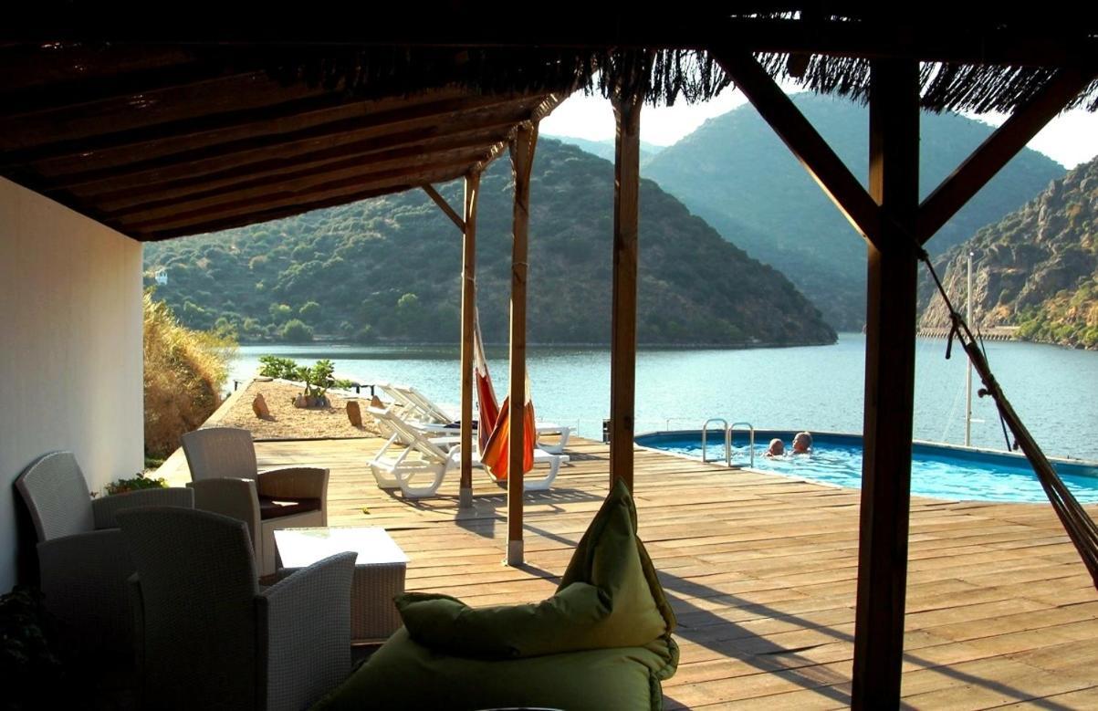 Douro Yacht Charter & Bungalows Сан-Жуан-да-Пешкейра Екстер'єр фото