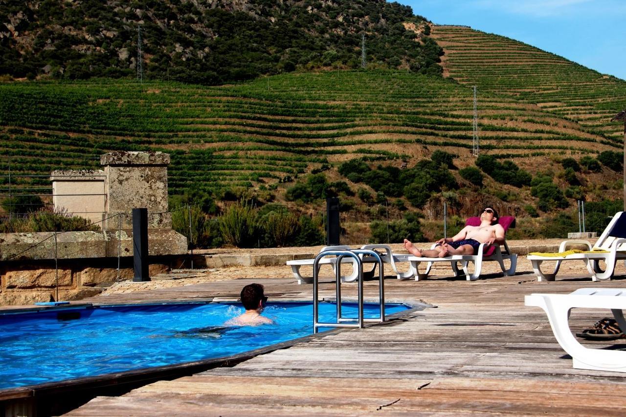 Douro Yacht Charter & Bungalows Сан-Жуан-да-Пешкейра Екстер'єр фото