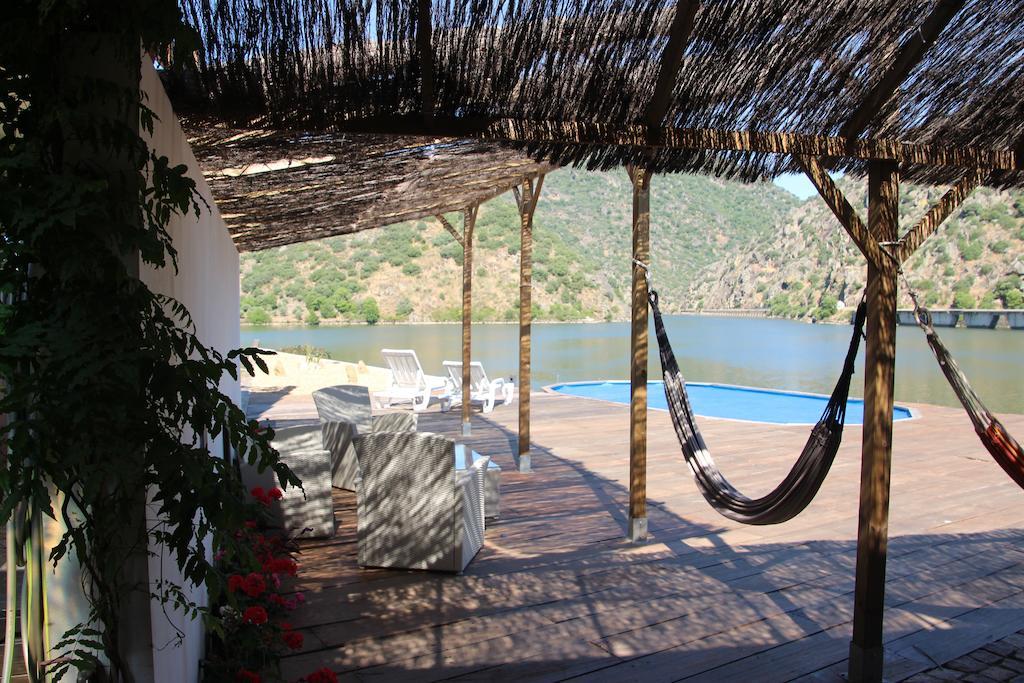 Douro Yacht Charter & Bungalows Сан-Жуан-да-Пешкейра Екстер'єр фото