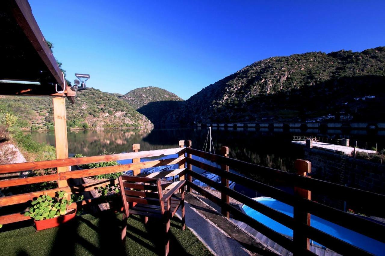 Douro Yacht Charter & Bungalows Сан-Жуан-да-Пешкейра Екстер'єр фото
